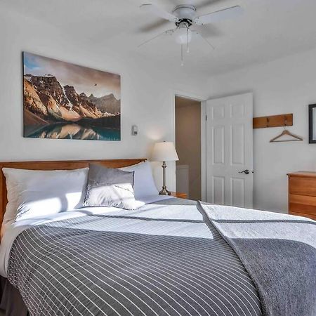 Apartament Big Mountain Views - Bright 2-Story Corner Unit Canmore Zewnętrze zdjęcie