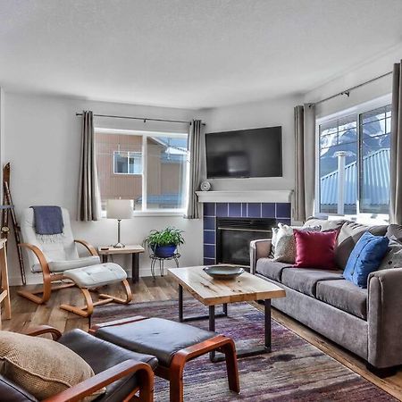 Apartament Big Mountain Views - Bright 2-Story Corner Unit Canmore Zewnętrze zdjęcie