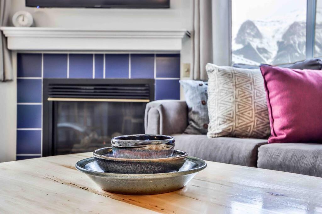 Apartament Big Mountain Views - Bright 2-Story Corner Unit Canmore Zewnętrze zdjęcie