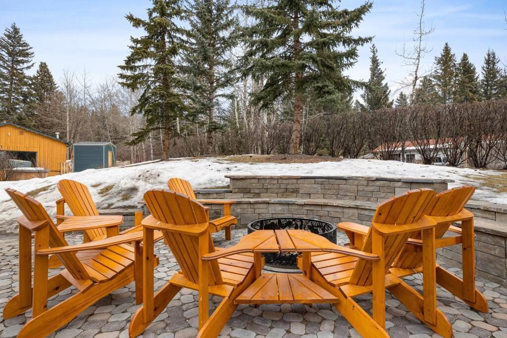 Apartament Big Mountain Views - Bright 2-Story Corner Unit Canmore Zewnętrze zdjęcie